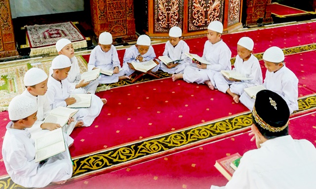Adab Terhadap Saudara